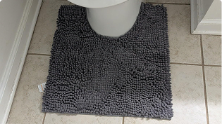 https://d31j9hgdva1w9a.cloudfront.net/muddymatcom/main-page/reviews/bathroom-rugs-comment-4.webp