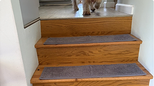 https://d31j9hgdva1w9a.cloudfront.net/muddymatcom/main-page/reviews/stair-treads-comment-3.webp