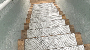 https://d31j9hgdva1w9a.cloudfront.net/muddymatcom/main-page/reviews/stair-treads-grid-comment-3.webp