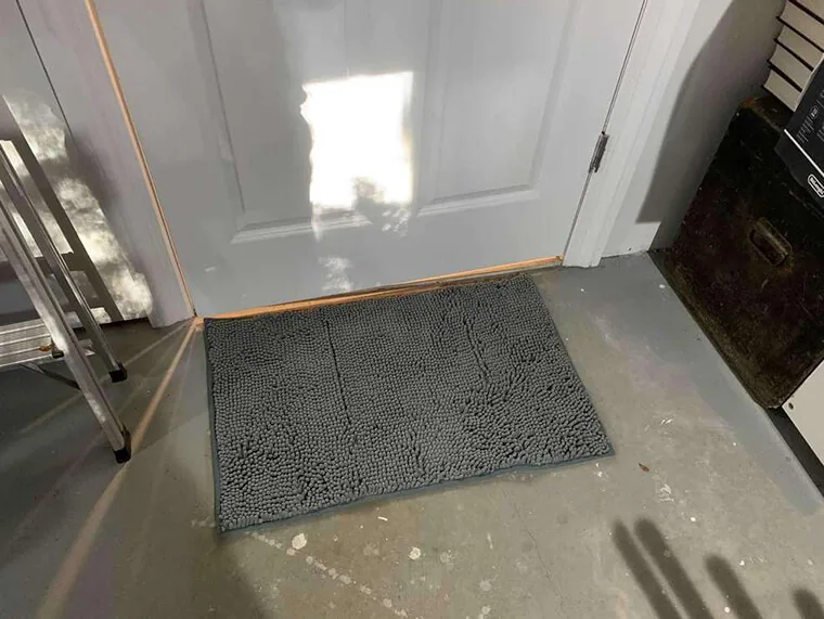 Cleans my puppy's feet every time on a rainy day