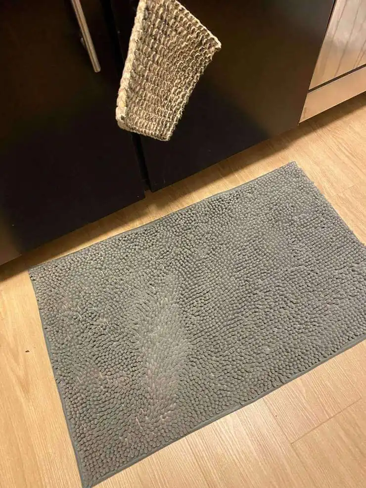 Keeps water and mud off the hardwood